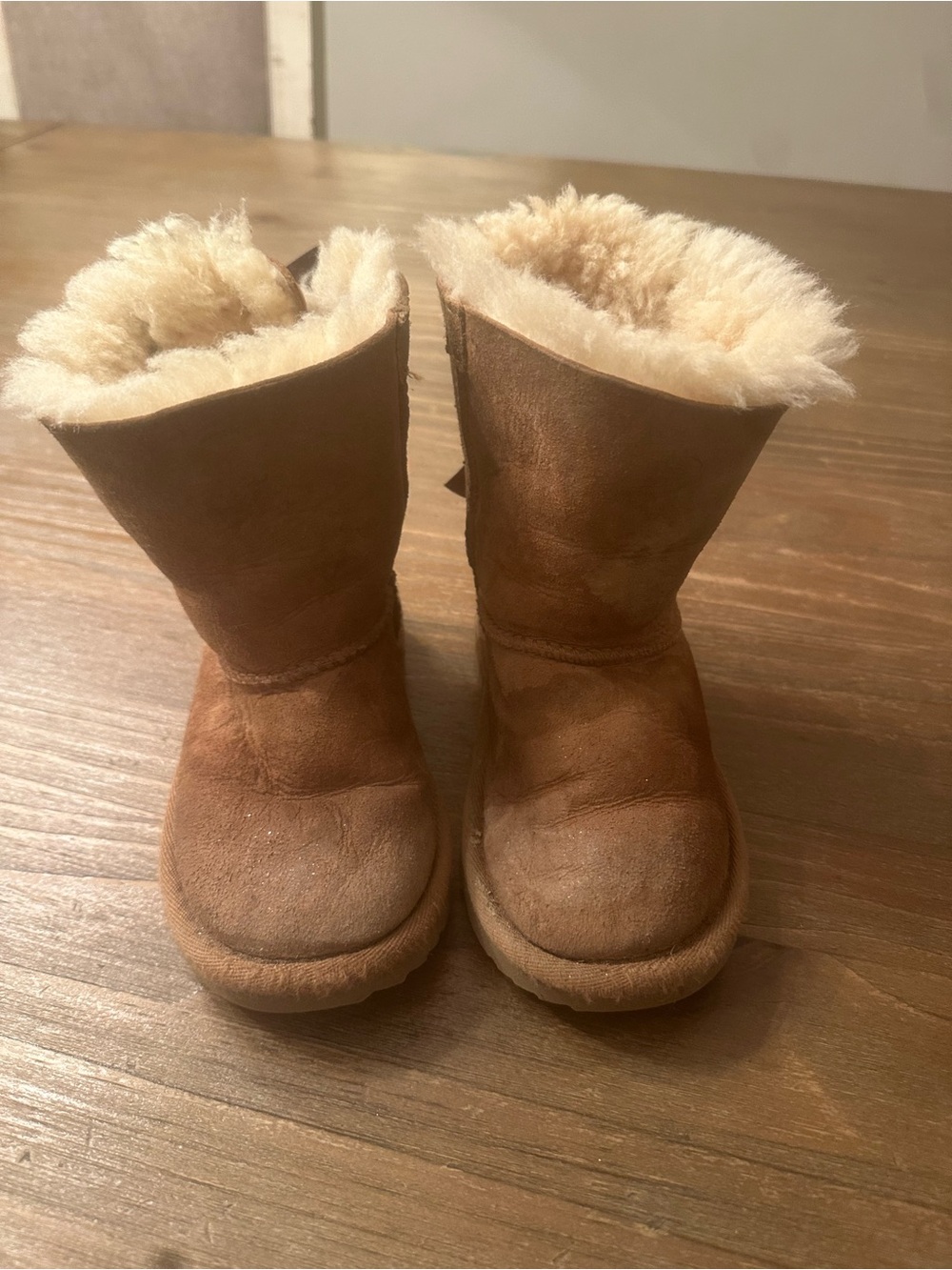 UGG Kids Chestnut Brown Shearling-Lined Boots